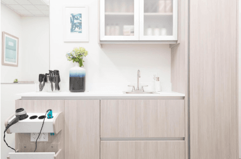 Light wood styling station